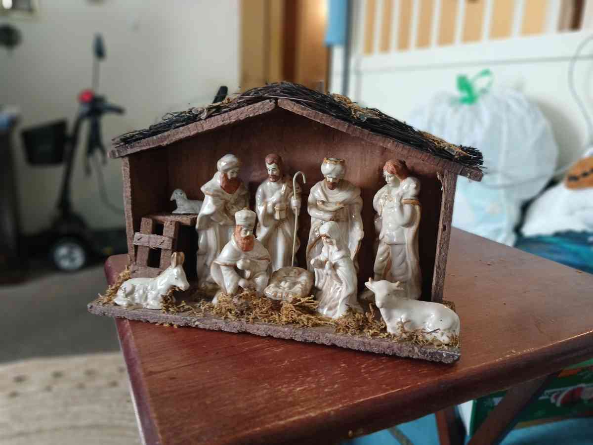 Christmas Nativity with nonremovable Holy family