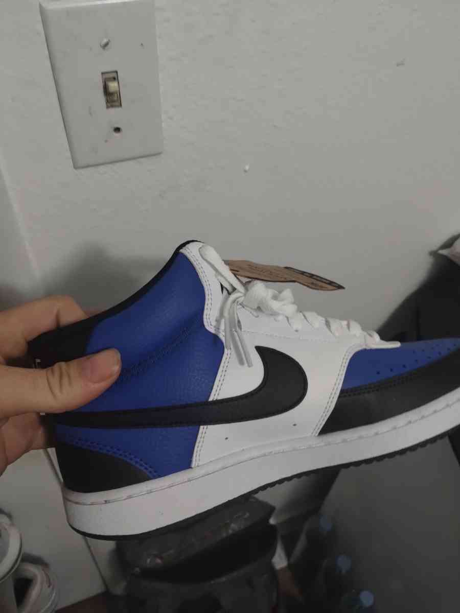 mens Nike shoes brand new