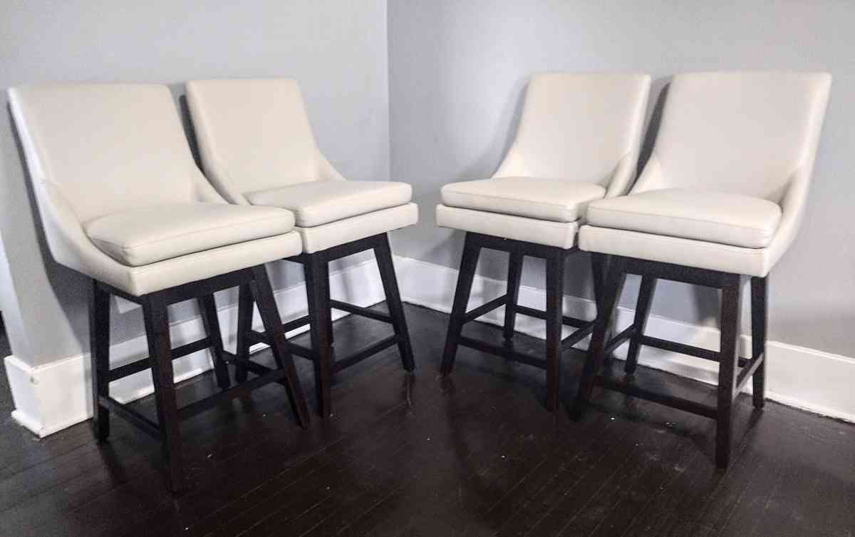 Lissa Light Gray Faux Leather Swivel Counter Stool Set Of 4