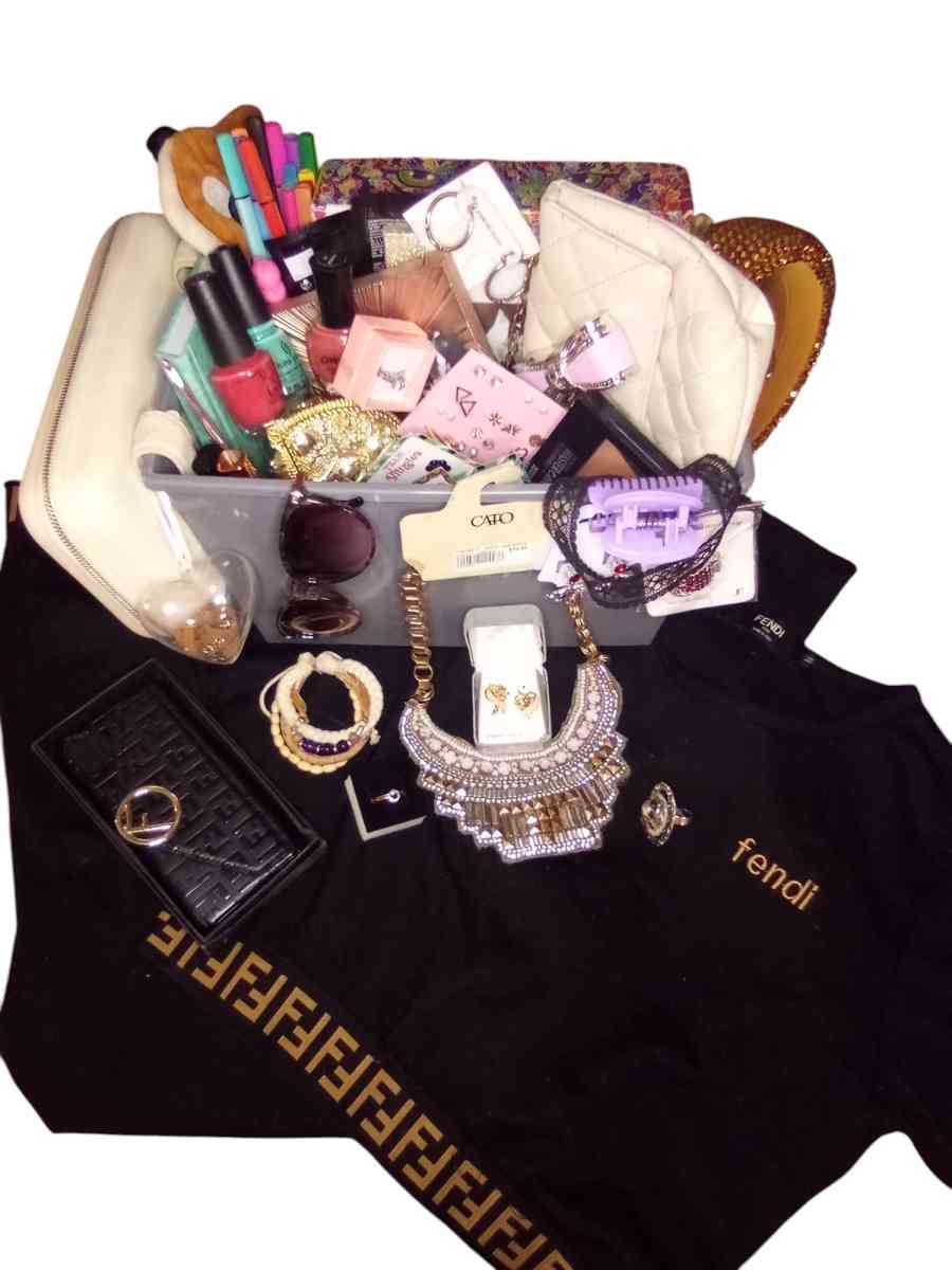 Boxy Charm Beauty Gift Box