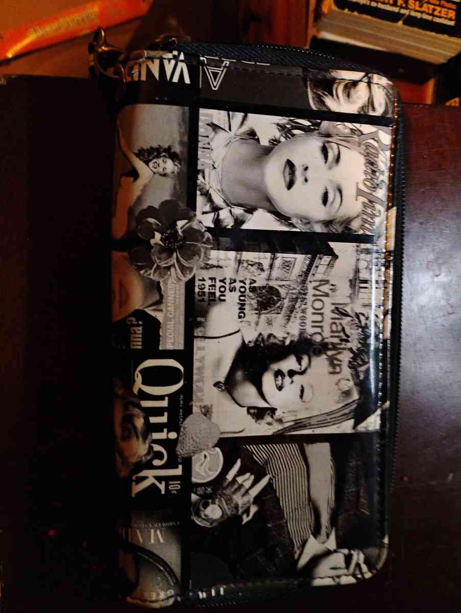 Marilyn Monroe wallet
