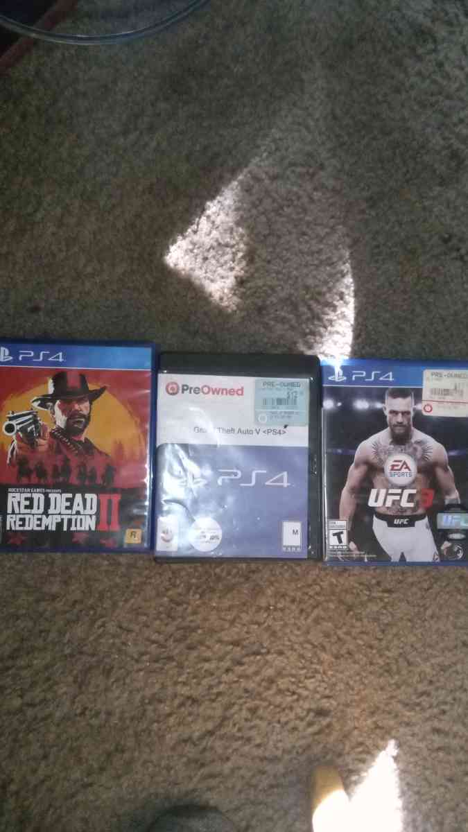 PlayStation 4 Pro 1TB 3 Games 1 Controller