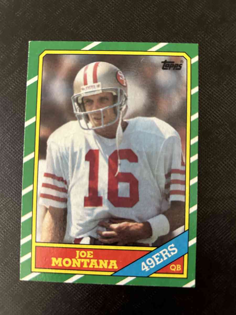 1986 Topps Joe Montana Football card
