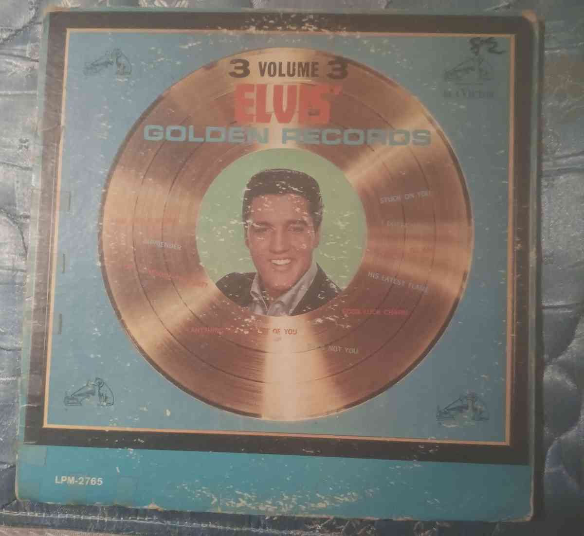 5 Elvis Presley vinyl records