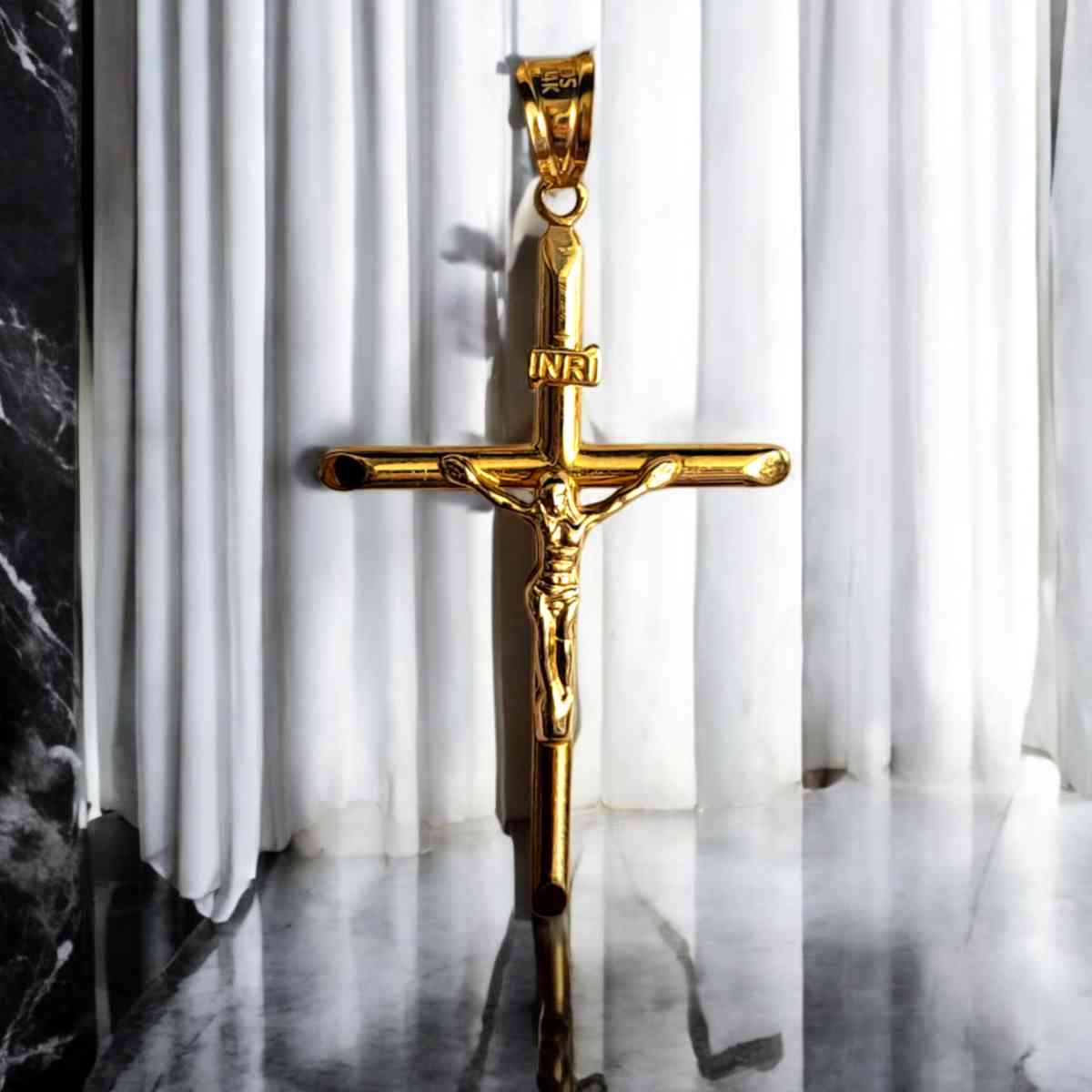 Crusafix pendat 14 KT GOLD