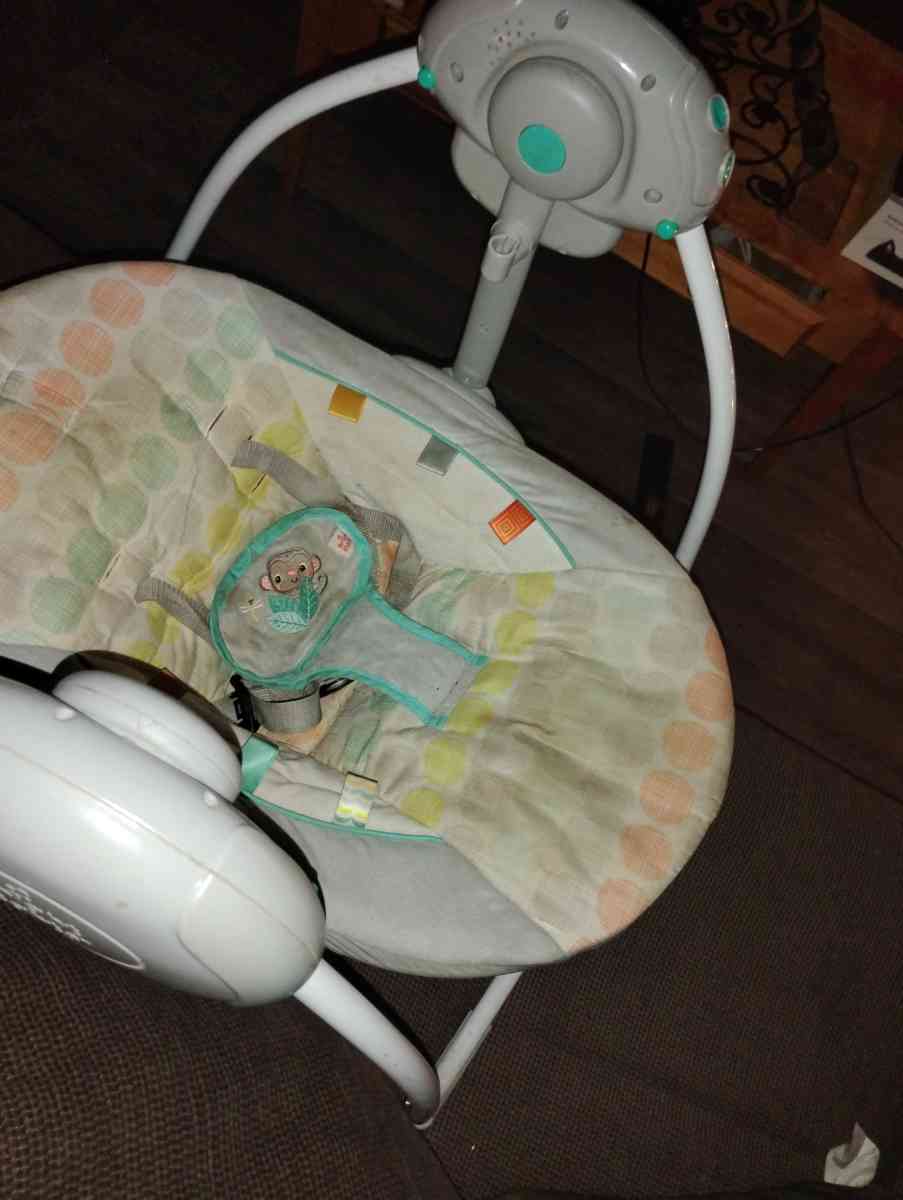 2 different baby swing