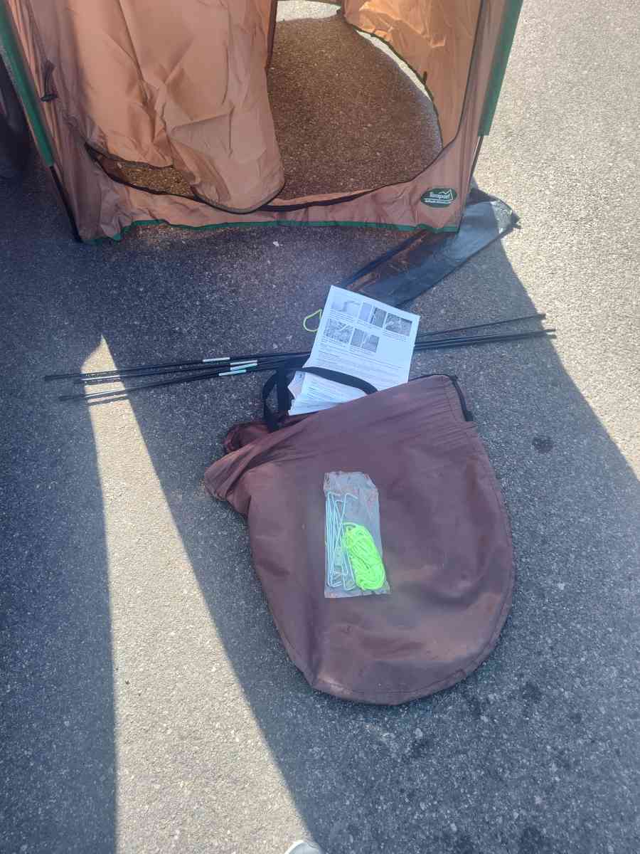 outside privacy tent
