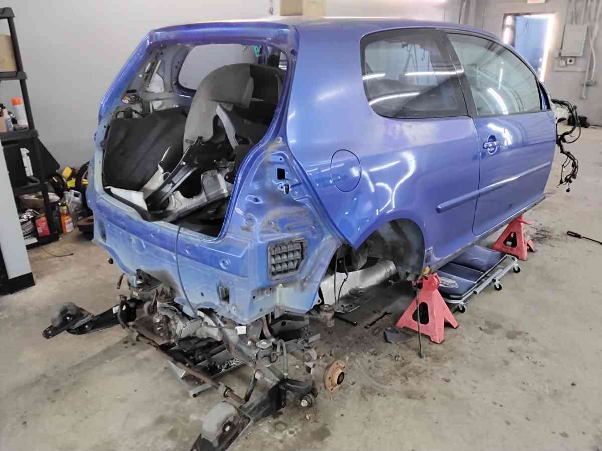 Nice 2008 VW R 32 Shell Carpet and Sunroof No Doors OEM