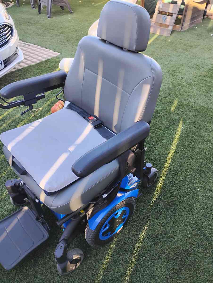 Invacare Power Wheelchair