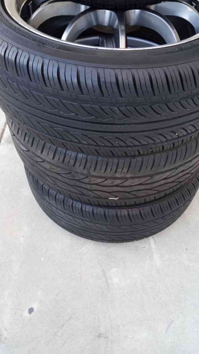 the set of 4 tires wheels R 18