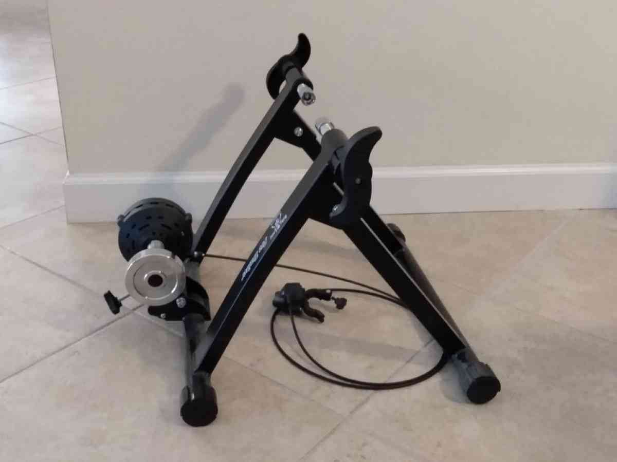 BIKE LANE PRO TRAINER