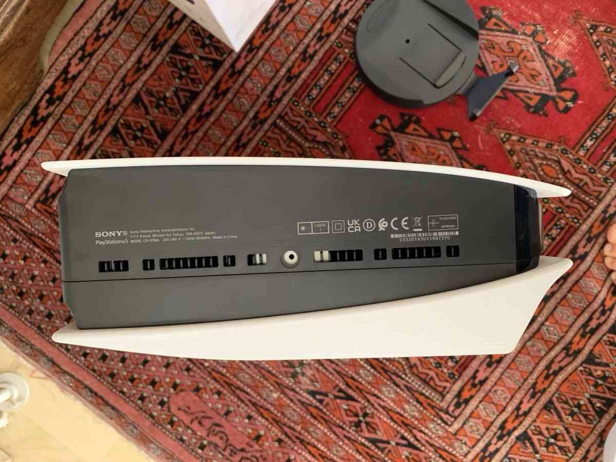 PlayStation5 Disc 825GB  Controller  3D Headset  2 Games