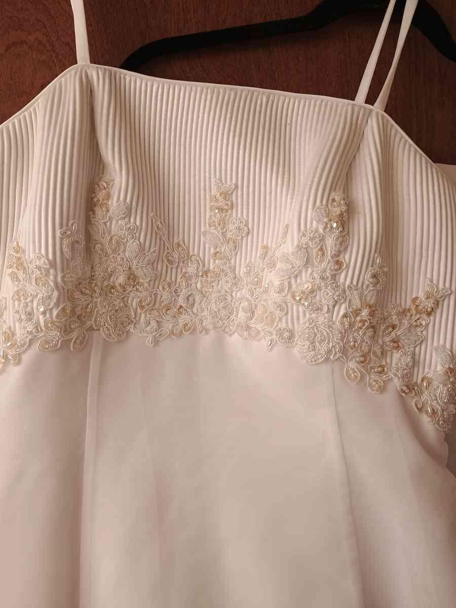 new Wedding Dress