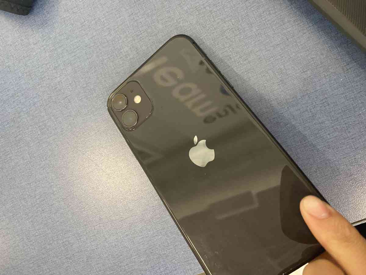 iPhone 11