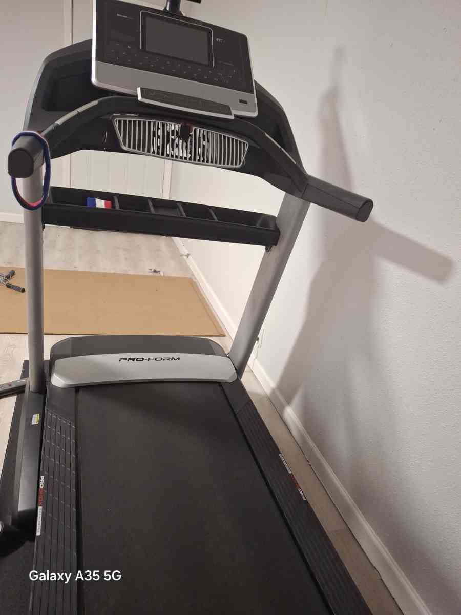 Pro treadmill