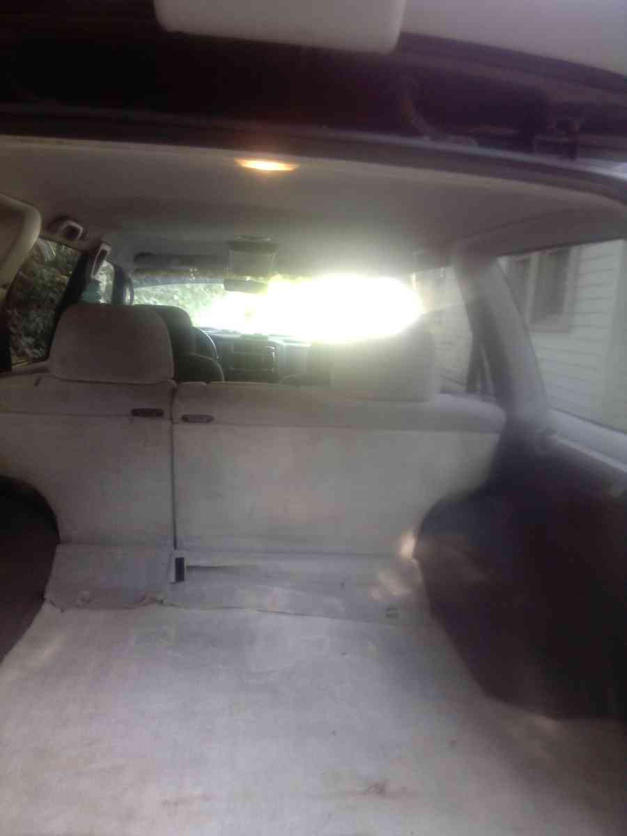 2000 4x4Mitsubish Montero Sport title in hand no leins