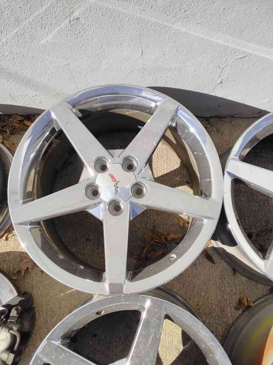 Chevy Chrome Corvette C6 OEM Factory Staggered Wheels