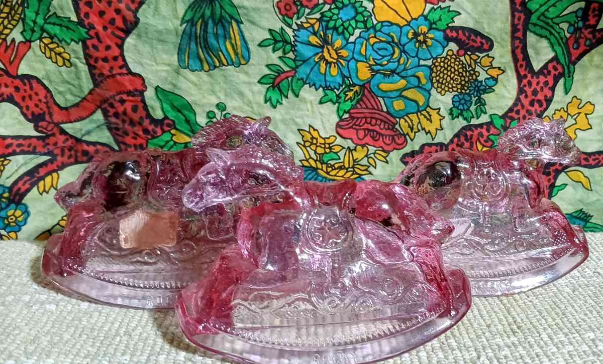 CRAZY Vintage Mosser Glass Rocky Strawberry Roan 1982 B 10