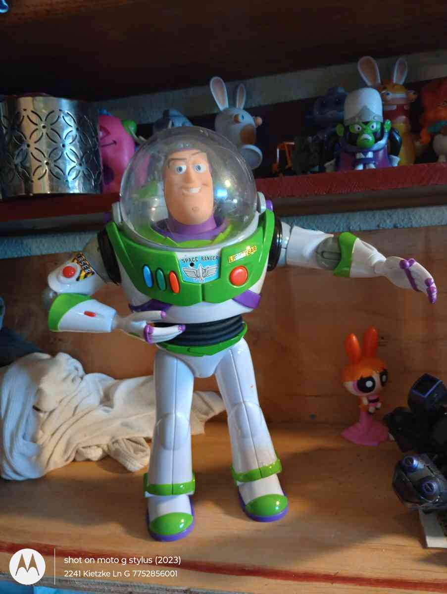Disney Toy Story Talking Buzz Lightyear
