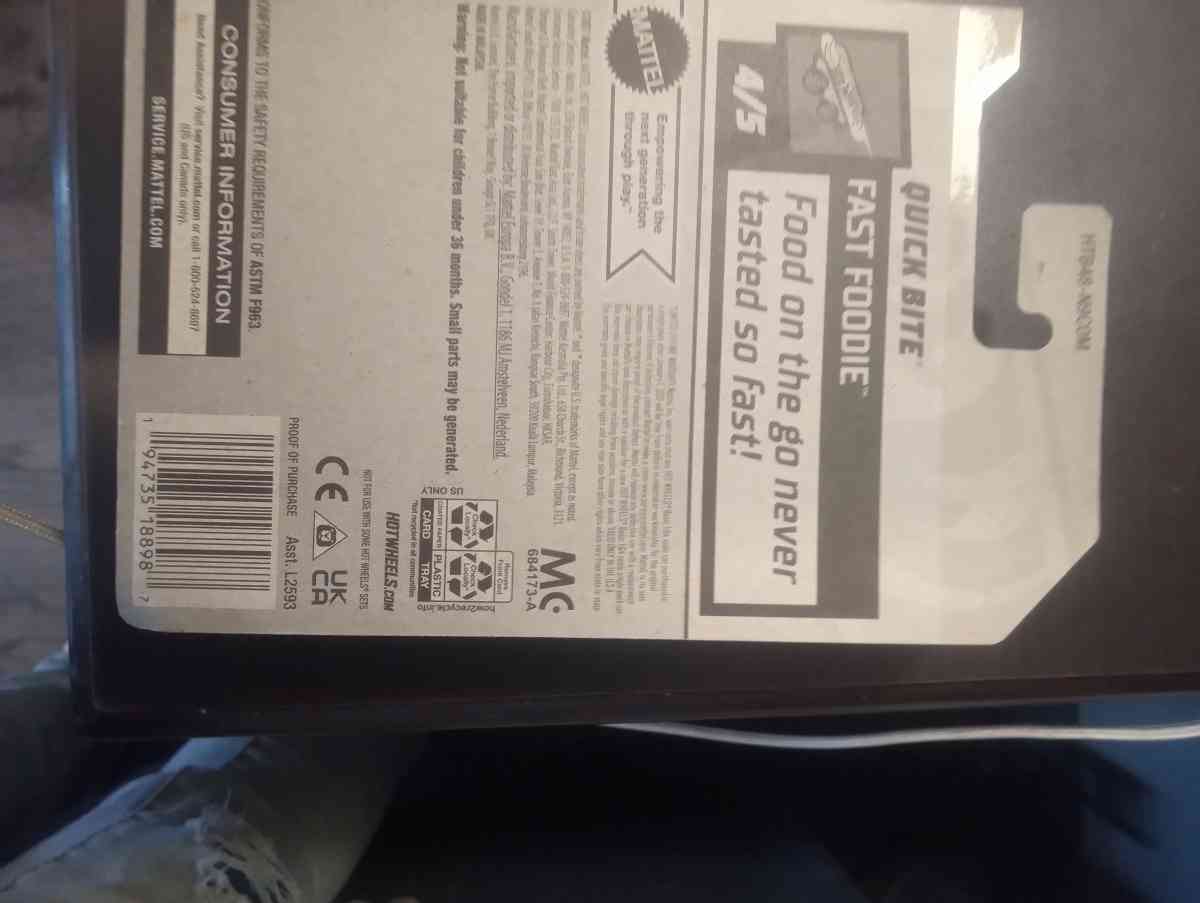 Hot Wheels Milk n Cookies quick bite