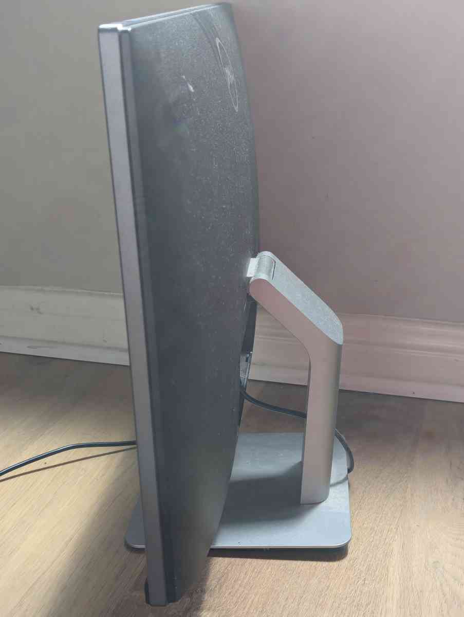 HD Monitor 24 Inches