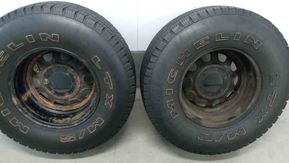 the  set of 4 tires and wheels R15