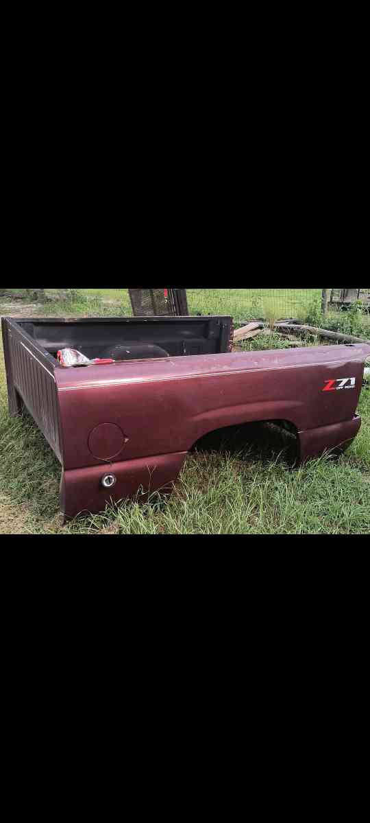 2002 truck bed and tailgate