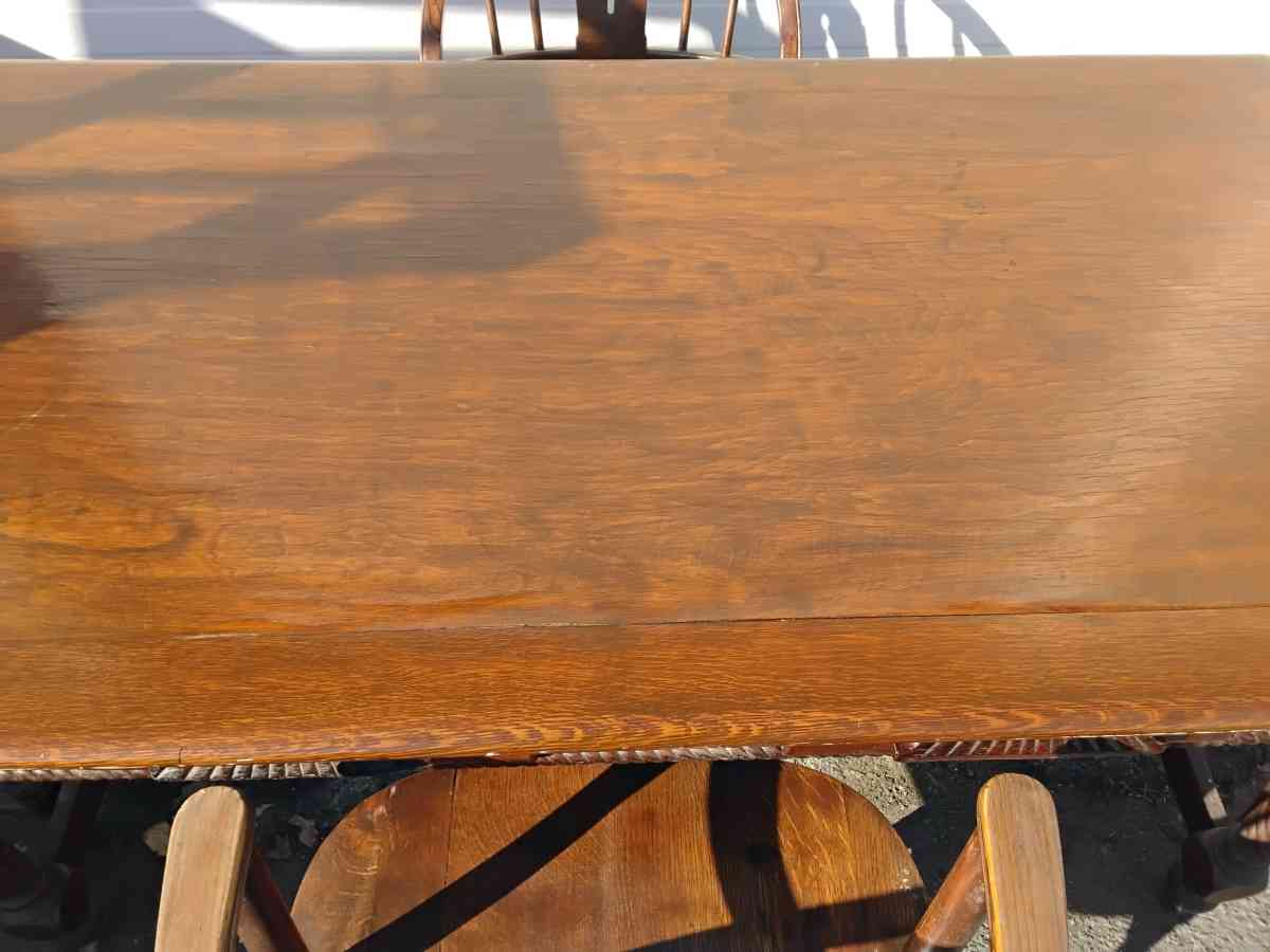 Well Made Wooden Dining Room Table with Chairs Like New