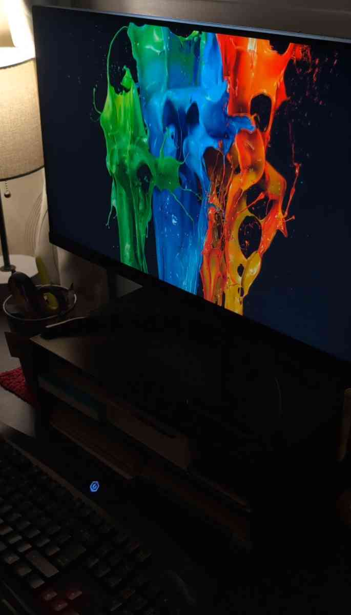 Customize PC Setup with 2k LG Monitor and microphone