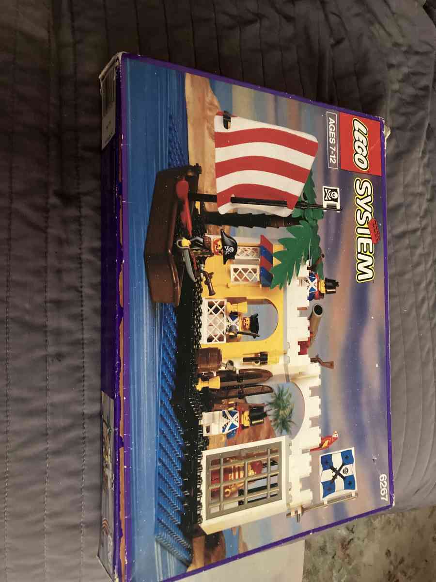 pirate Lego set