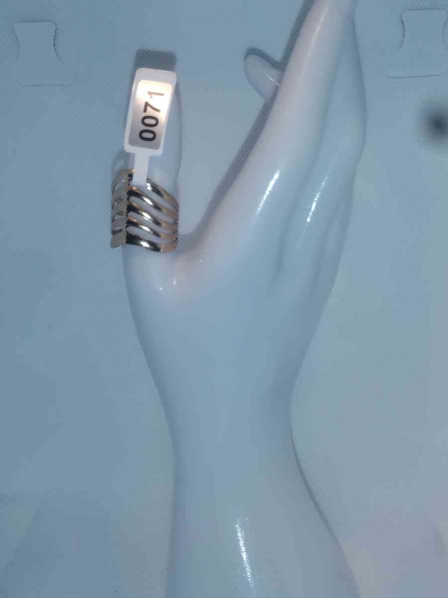 Roundup Chic Rhinestone Ring