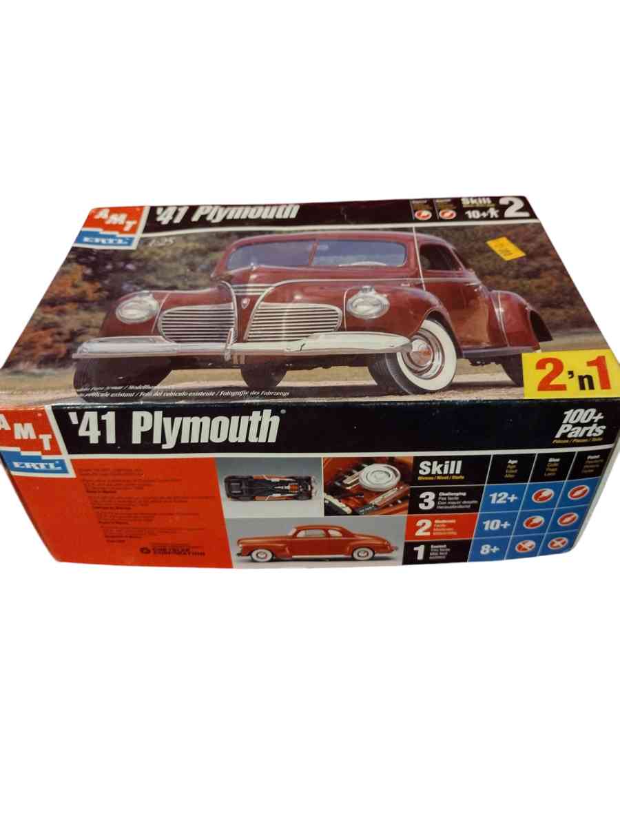 red 41 Plymouth 2 in 1 model car kit