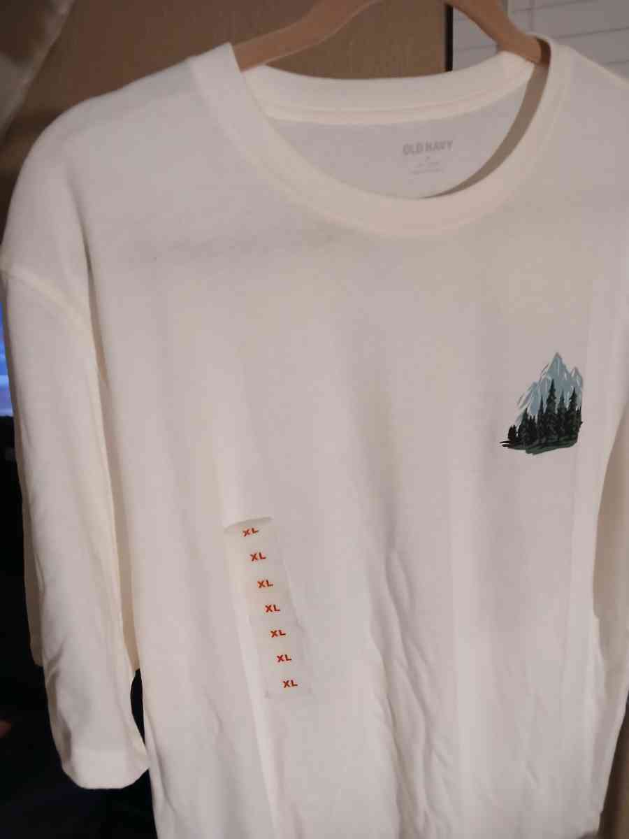 Old Navy tshirt XL
