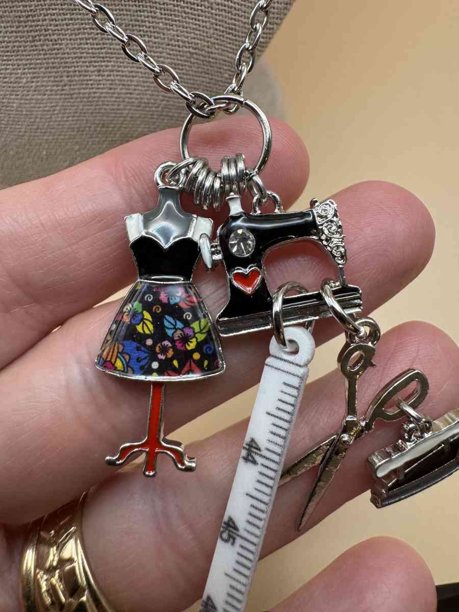 2036ATT Sewing Machine Tool Ruler Scissors Tailor Iron 20  3