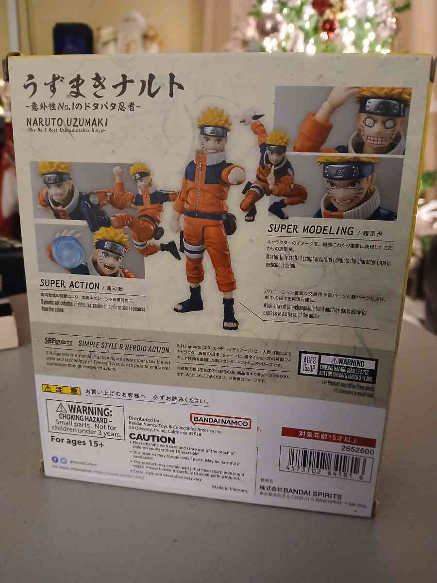 Figuarts Naruto Uzumaki with items