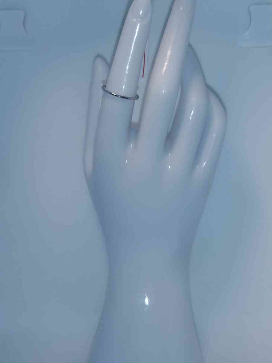 Simple Band Retro Geometric Ring