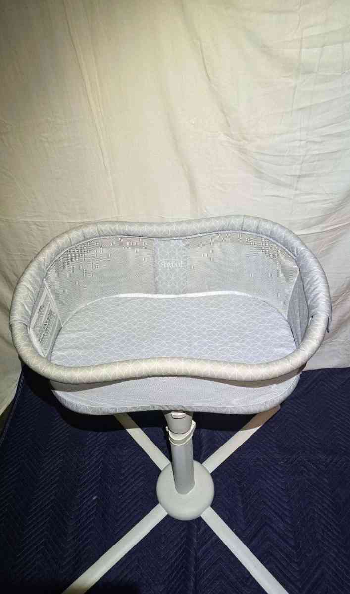 halo swivel bassinet