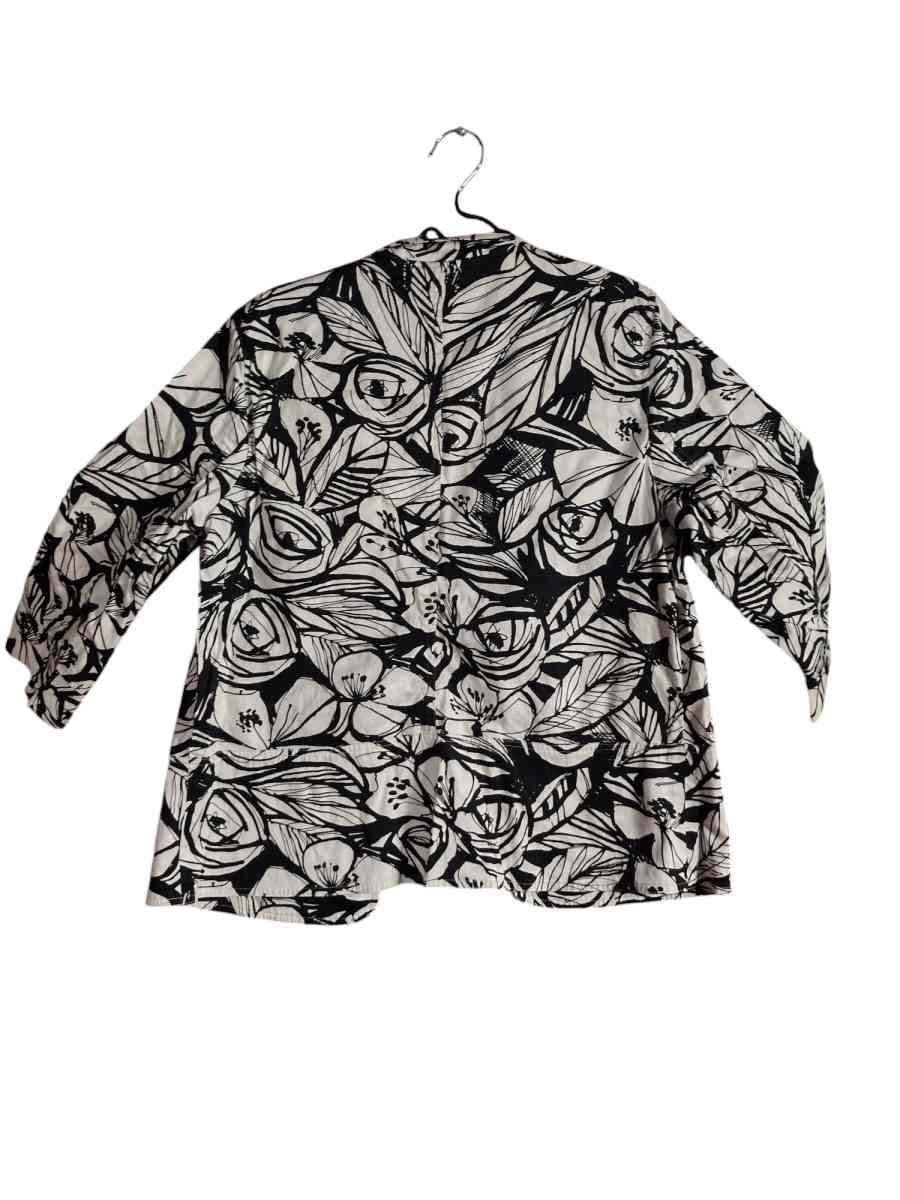 Coldwater Creek black and white floral jacket