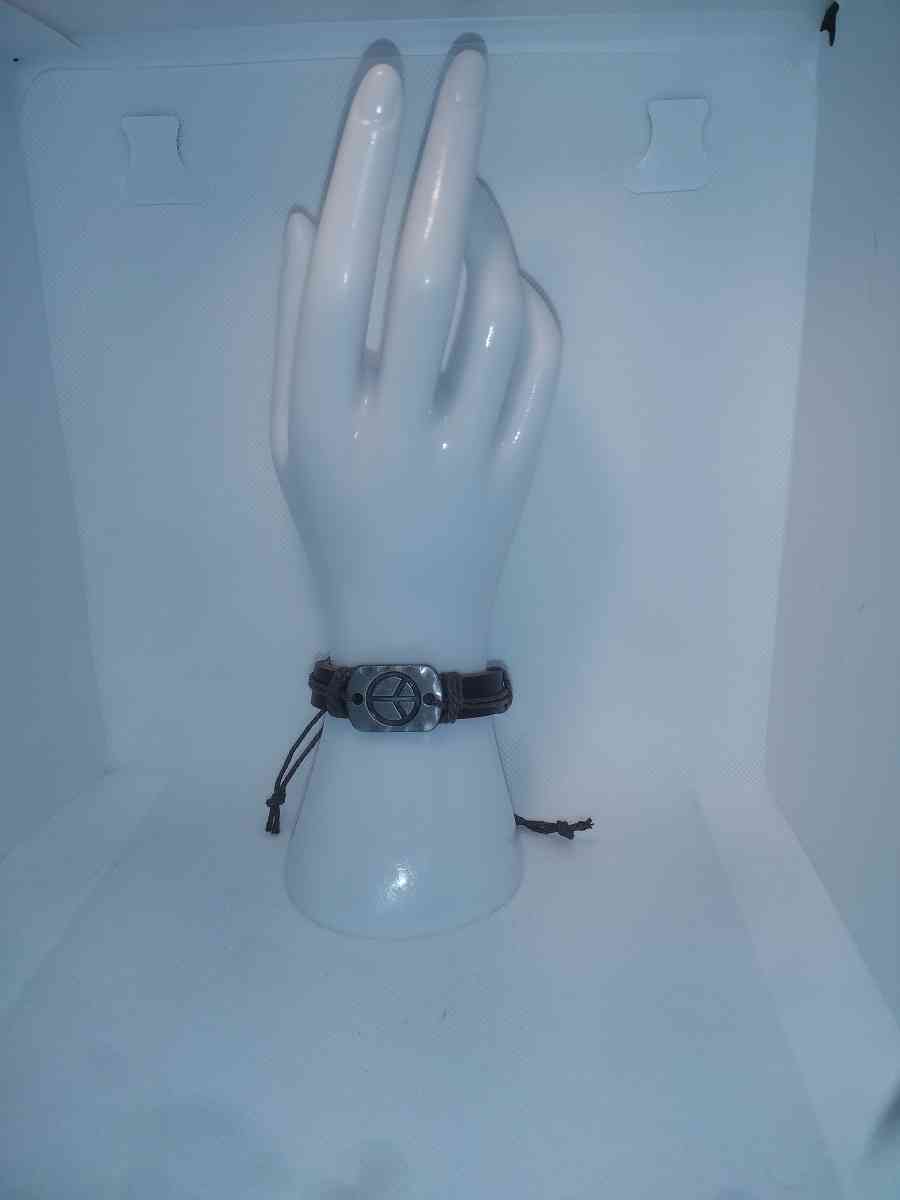 Etched Peace Leather Bracelet VCB