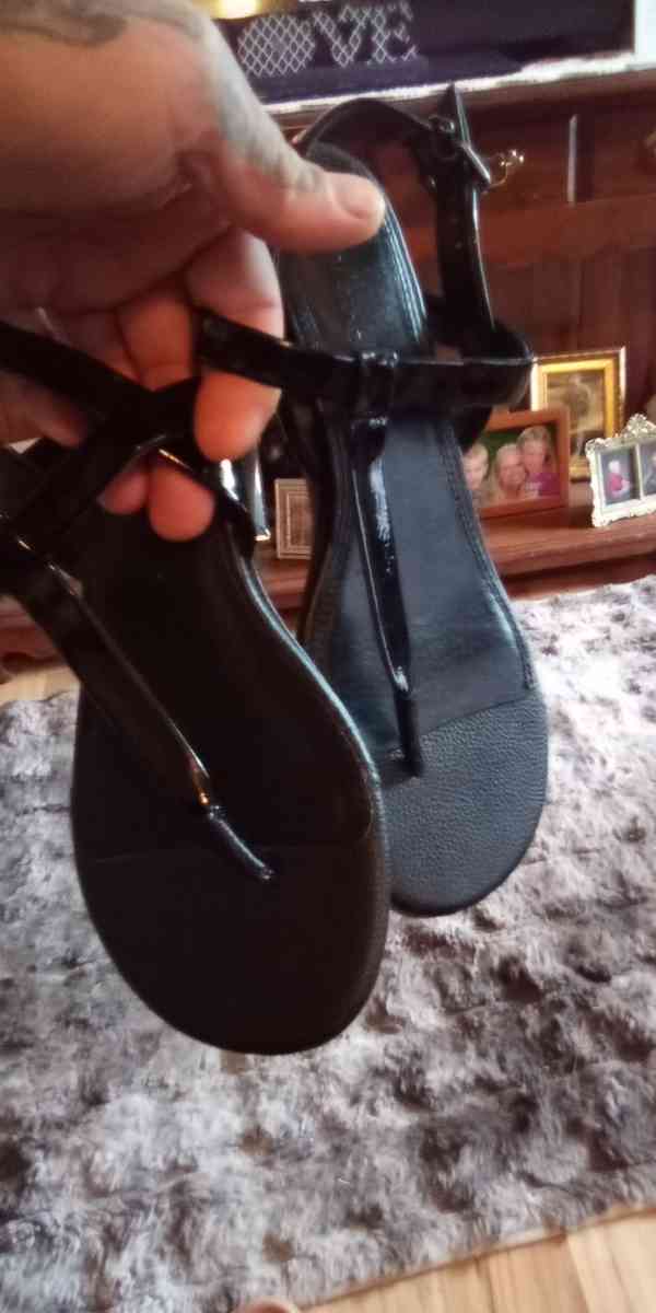 womans sandals