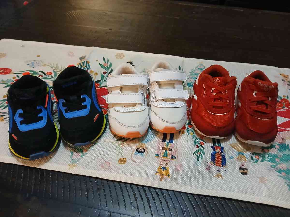 Lot of baby shoes Nike Reebok and Puma 4C