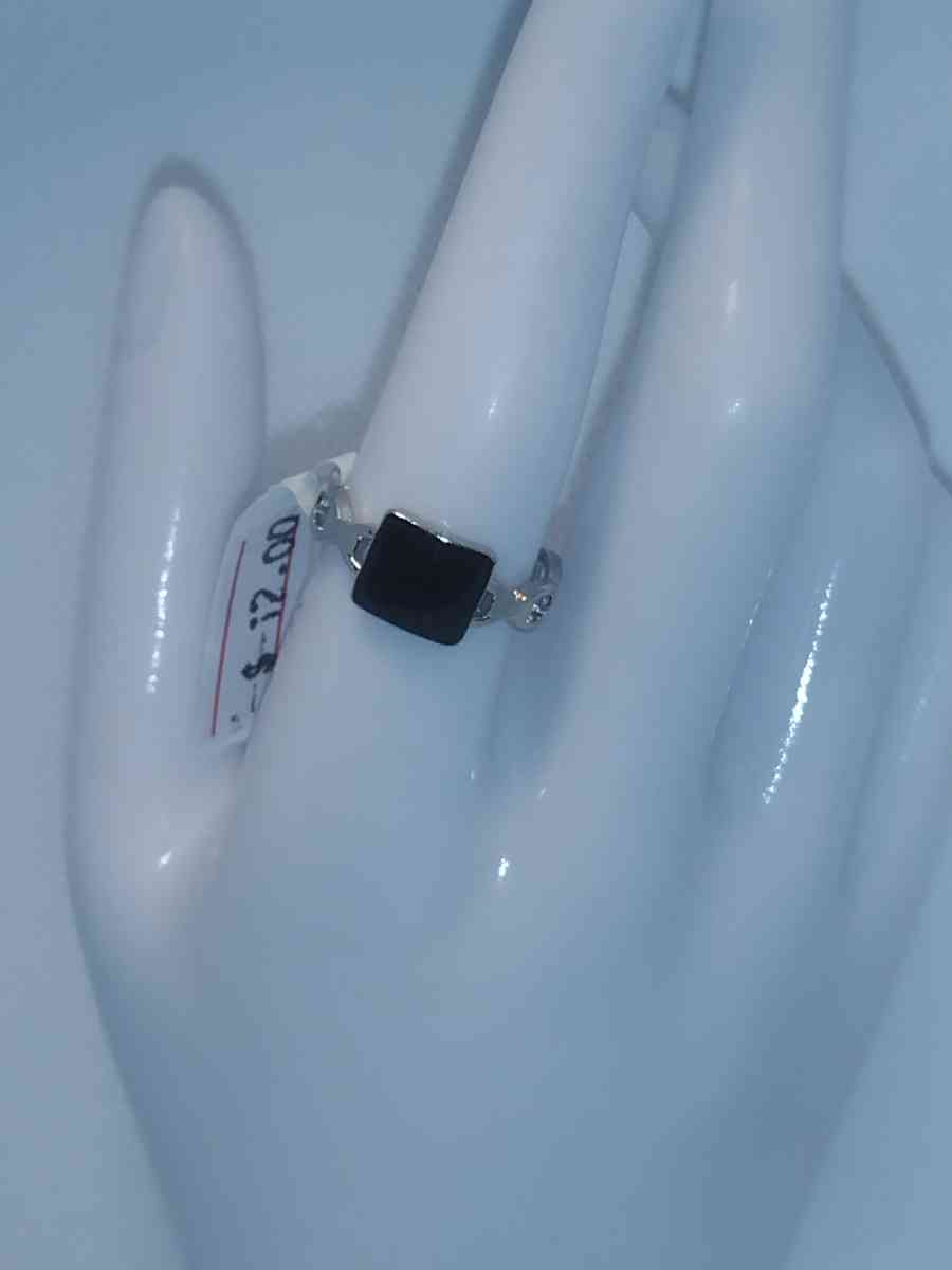 Black Square Chain Retro Geometric Ring