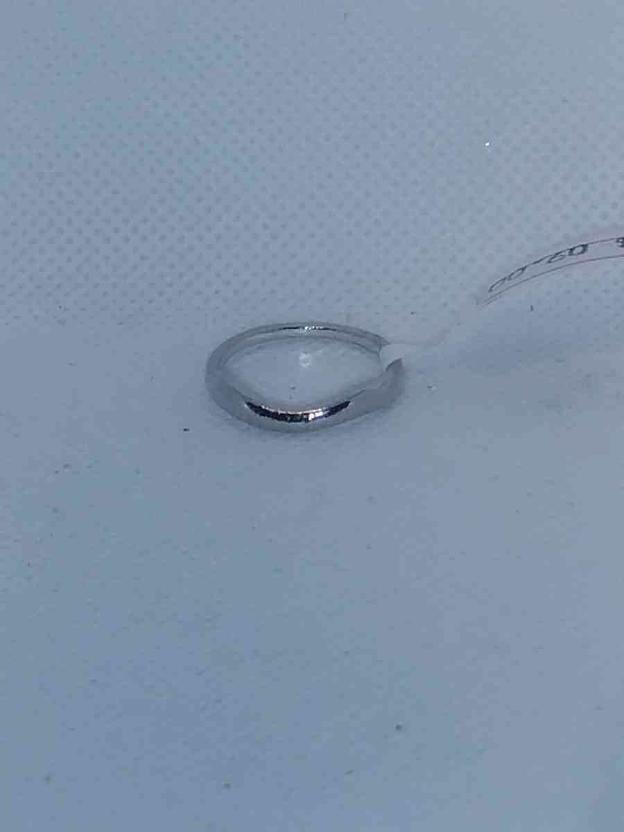 Wavy Retro Geometric Ring