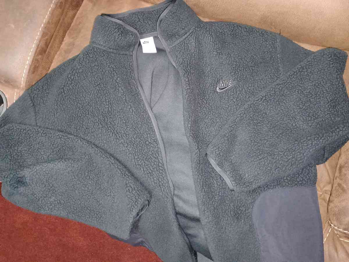 mens Nike fleece jacket size xl