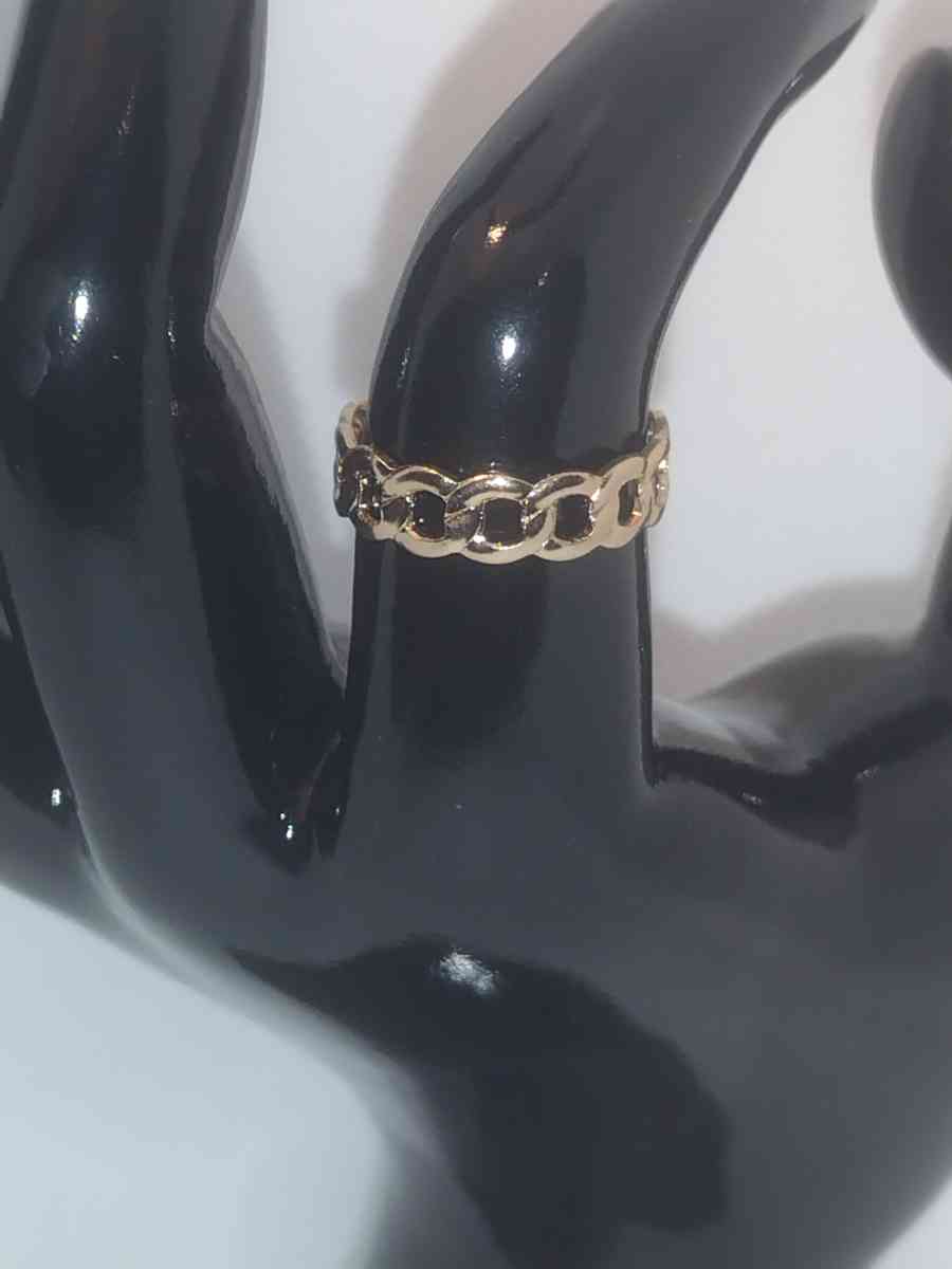 Open Chain Chic Rhinestone Ring