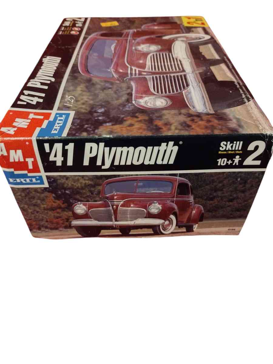 red 41 Plymouth 2 in 1 model car kit