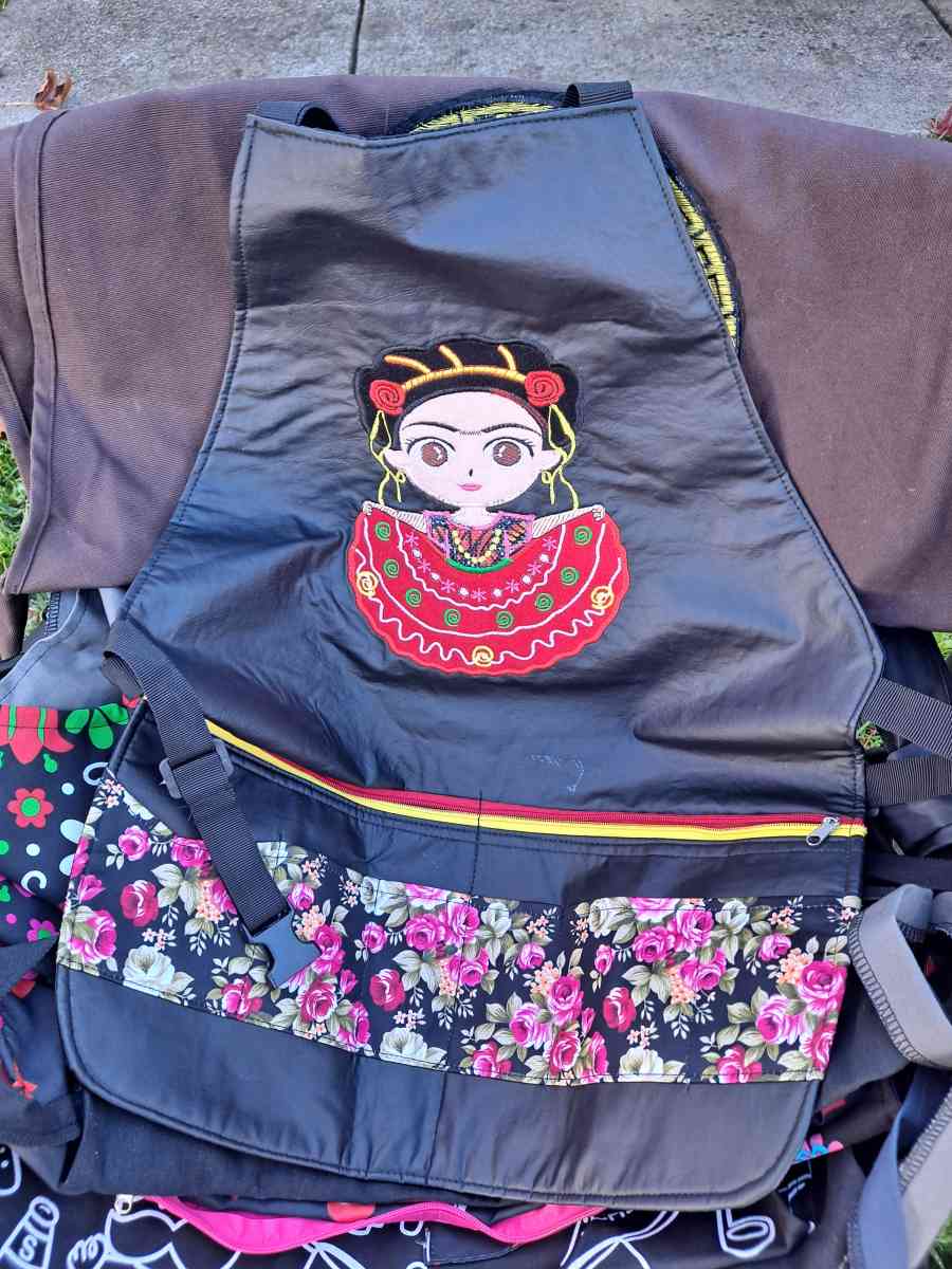 Mandiles echo a mano handmade aprons