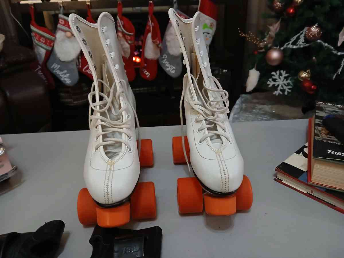 Roller Derby classic roller skates with pads and guards