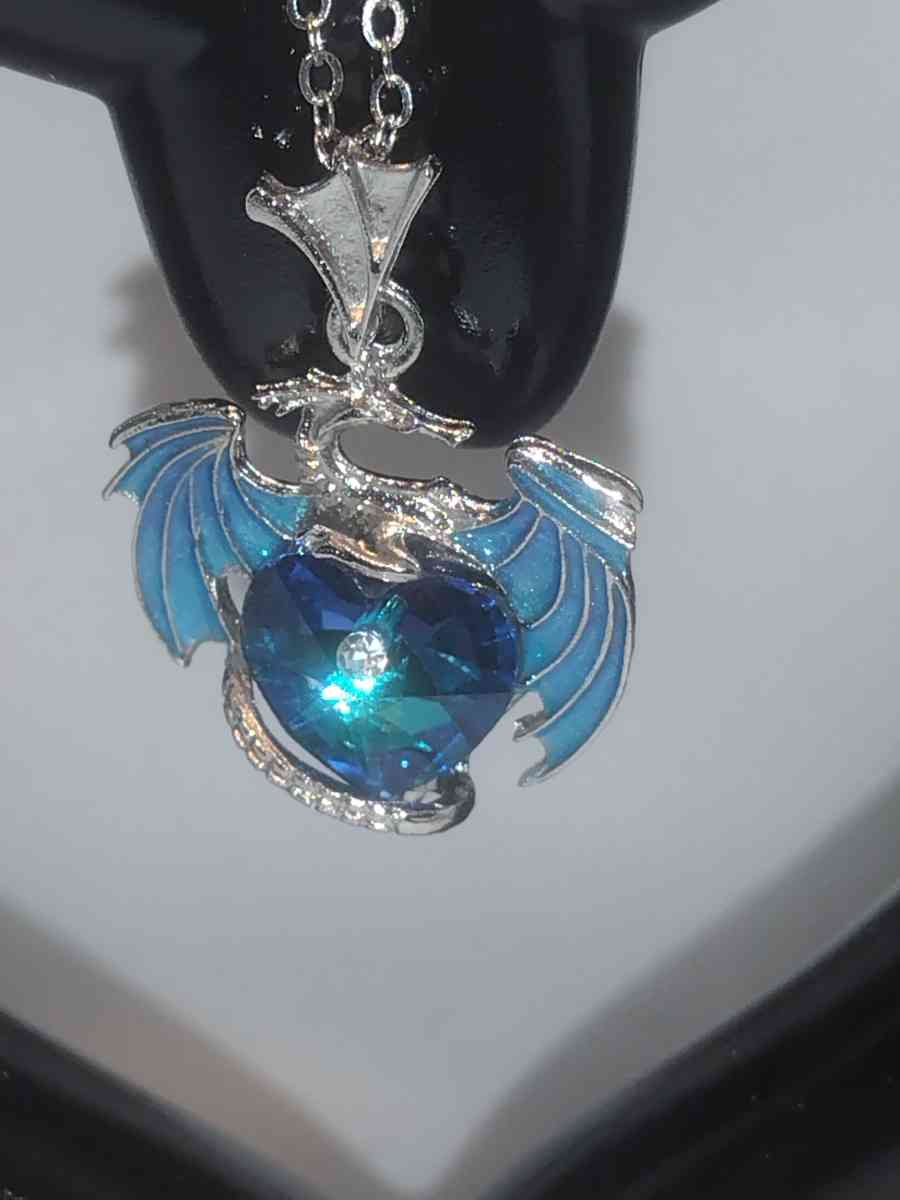 Dragon Heart Rhinestone Necklace Blue