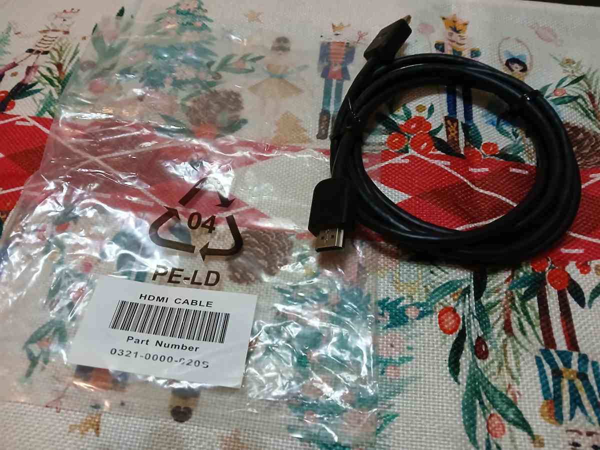 HDMI cable 5feet used like new